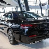 Mercedes E-class вид слева под углом