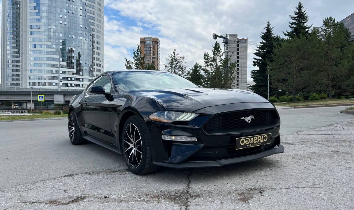 Ford Mustang Coupe