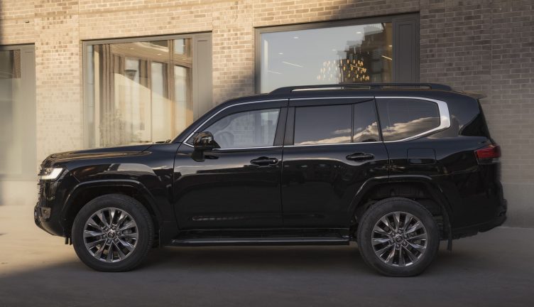 Toyota Land Cruiser 300