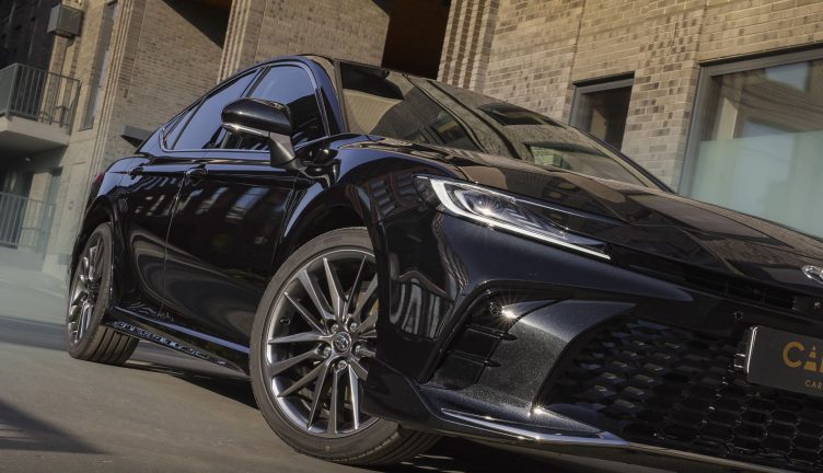 Toyota Camry 80