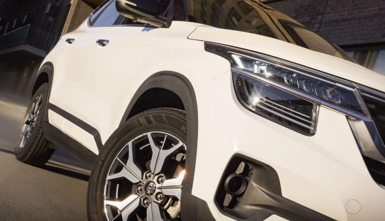 Kia KX3