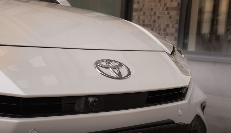 Toyota Camry 80